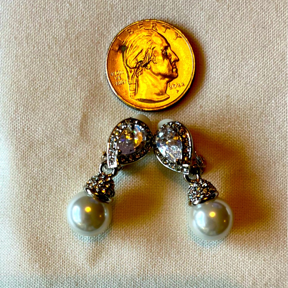 Spring Street Pearl and Cubic Zirconia Drop Earrings, New With Tags - Picture 14 of 16